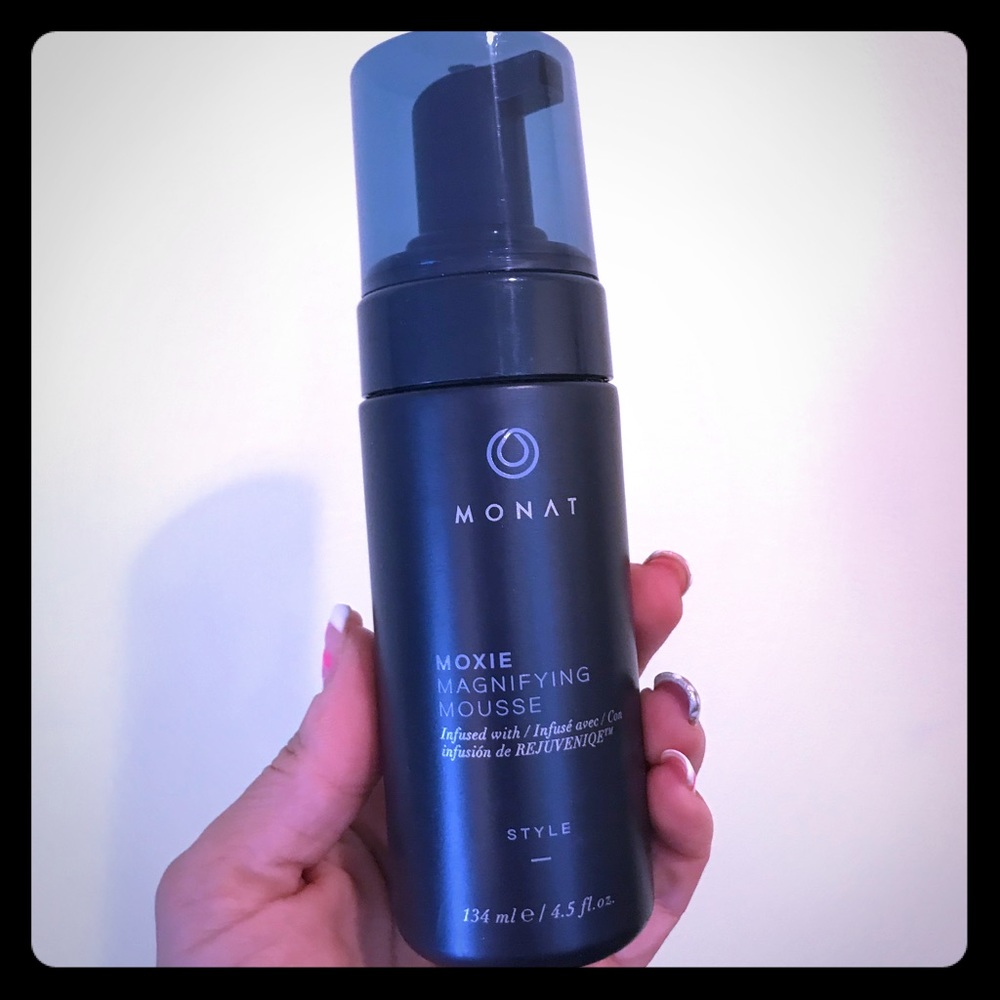 Monat Magnifying Mousse